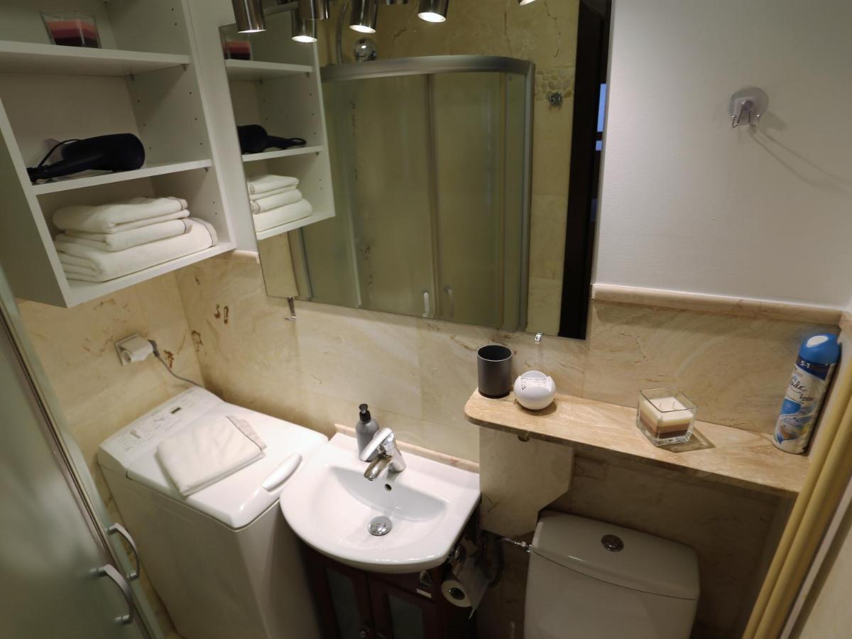 Apartment Mgm Karmelicka Warsaw